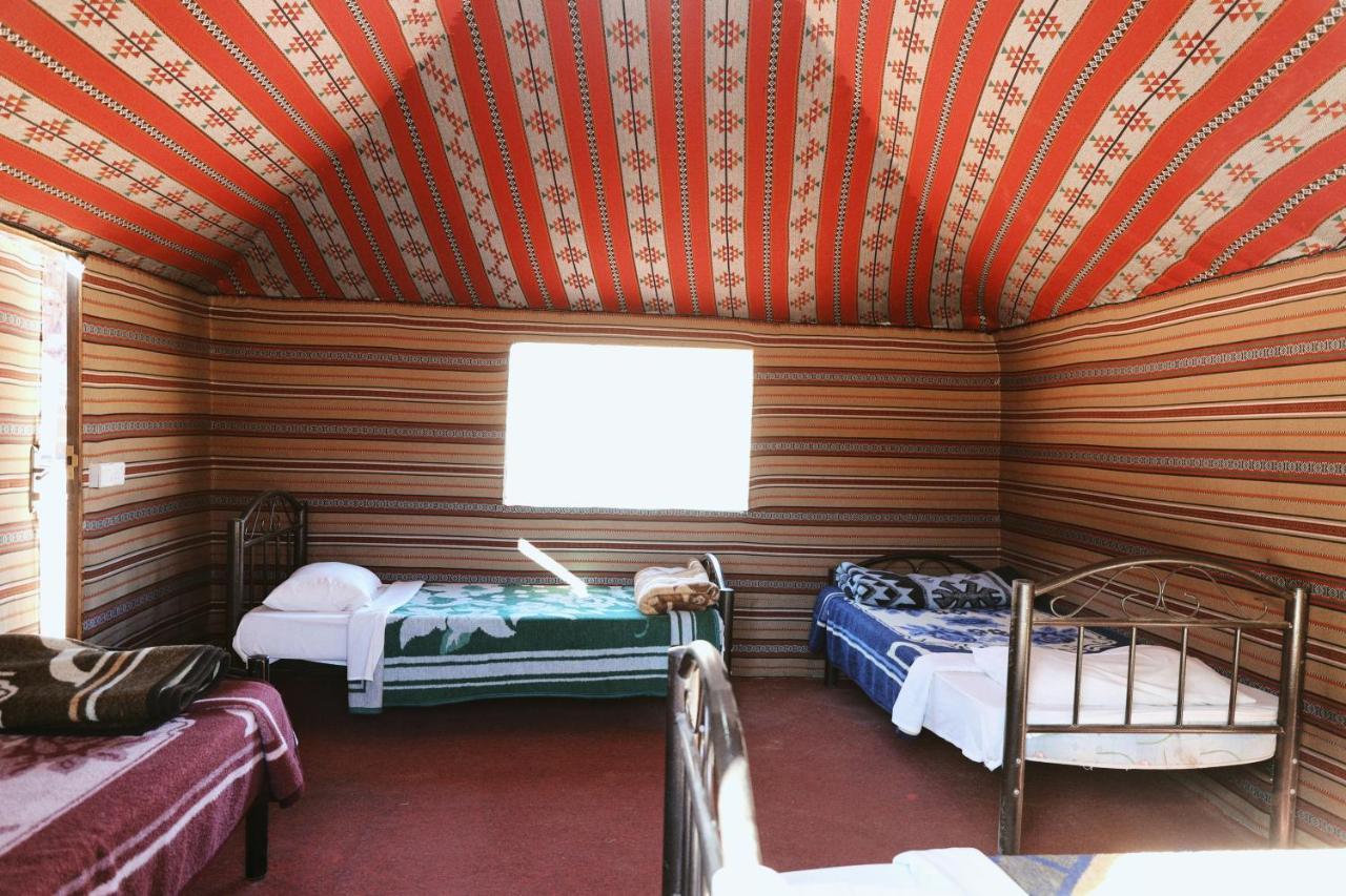 Wadi Rum Fire Camp Bilik gambar